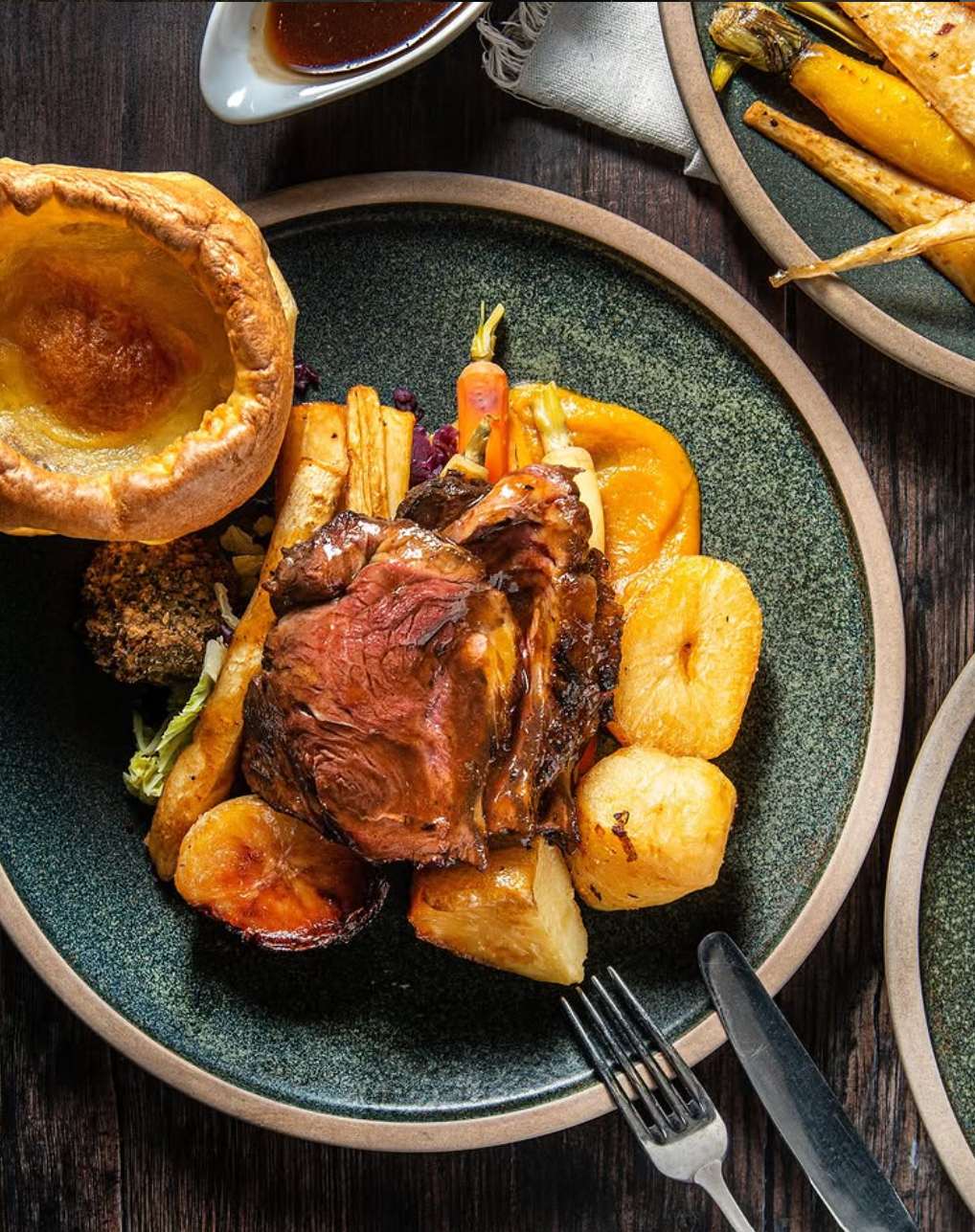 Christmas roast with all the trimmings at SIX
